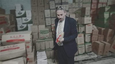 ضبط 102 كرتونة عصير و200 كيلو دقيق دون فواتير بالمنيا