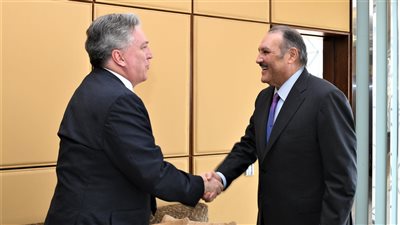 السفير السعودي يلتقي القائم بأعمال السفارة الأمريكية بالقاهرة