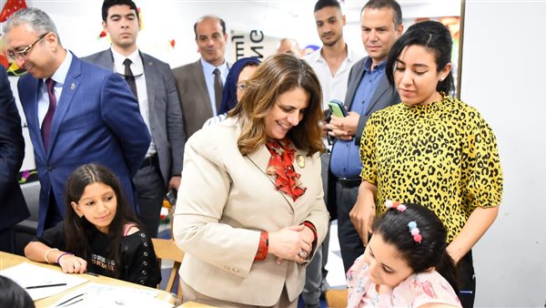 وزيرة الهجرة