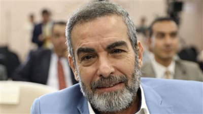 أحمد عبد العزيز يحصد جائزة الإبداع والتميز بمهرجان همسة للآداب والفنون في دورته الــ 13