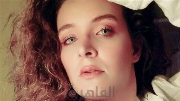 المطربة ميرنا طارق