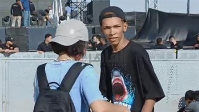 بدء توافد الحضور على حفل مطرب الراب ويجز بالتجمع الخامس | صور