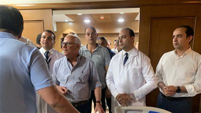 بتكلفة نصف مليار جنيه.. وزير الصحة يتفقد مجمع الشفاء الطبي