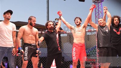 انطلاق منافسات اليوم الأول من بطولة قاضية للفنون القتالية المختلطة بمدينتي | صور 