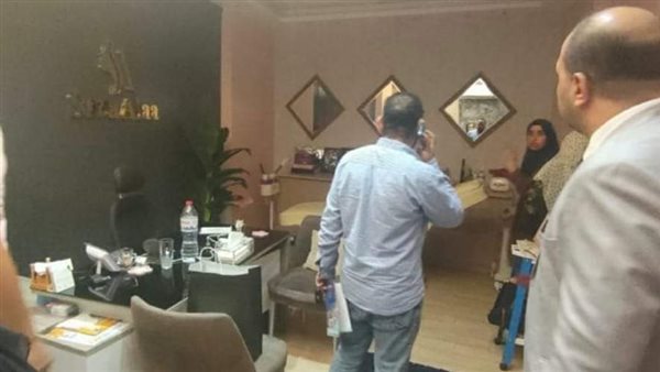 غلق مركز تجميل في