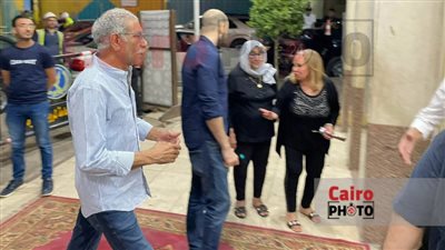 سيد رجب أبرز الحضور في عزاء والدة الفنان محمد السعدني بمسجد الحامدية الشاذلية | بث مباشر