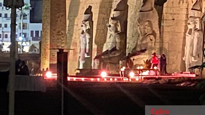 جوارديولا يختتم يومة الأول بحفل عشاء عائلي بمعبد الأقصر على أضواء الشموع | صور