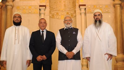 رئيس وزراء الهند يزور مسجد الحاكم بأمر الله في القاهرة