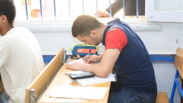 طلاب الثانوية العامة_