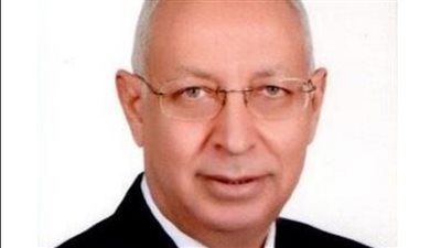 أول تعليق للدكتور أبو العينين الفائز بجائزة النيل: أول مرة أتقدم والله لا يضيع أجر من أحسن عملا