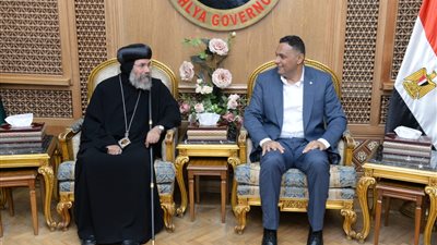 أسقف ميت غمر يهنئ محافظ الدقهلية بعيد الأضحى المبارك 