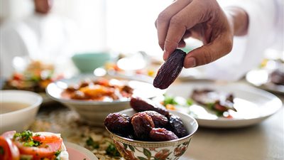 نصائح لخسارة الوزن في رمضان.. بدون دايت
