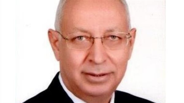 الدكتور أبو العينين