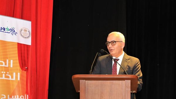 وزير التعليم يشهد