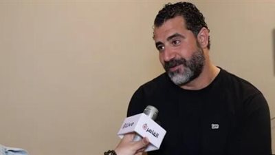 بعد اختراق هاتفه وابتزازه.. الفنان محمود حافظ يتنازل عن بلاغ اتهم فيه أشخاصا بالتهديد