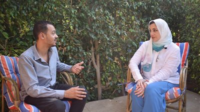 أحدهما يجري جراحات والآخر يحدد سبب الوفاة.. أستاذ طب شرعي تكشف الفرق بين الطبيب الشرعي والطبيب الجراح| فيديو