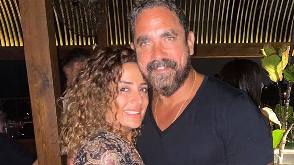 أمير كرارة وزوجته