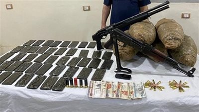 حشيش وبانجو.. ضبط شخص بحوزته مواد مخدرة وأسلحة نارية بالدقهلية 