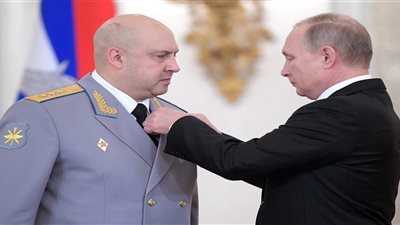 قائد عسكري كبير.. ما علاقة اختفاء جنرال نهاية العالم سوروفيكين بتمرد فاغنر على روسيا؟