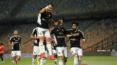 كهربا وتاو يقودان تشكيل الأهلي أمام الزمالك في قمة الدوري