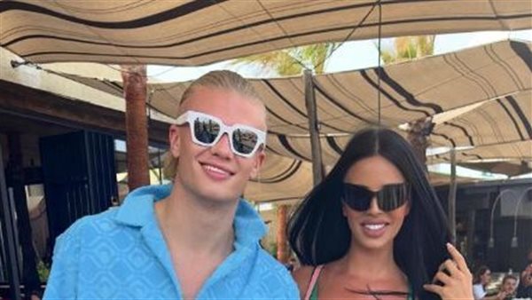 هالاند وإيفانا نول