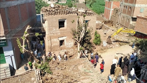 انهيار منزل بالطوب