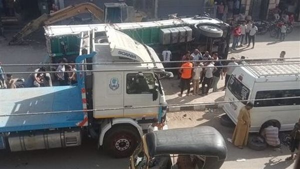 صورة من انقلاب السيارة