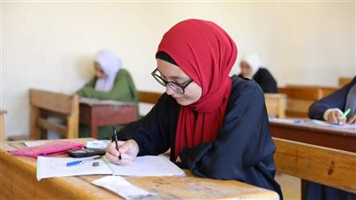 تعليم القليوبية عن واقعة ضبط ملاحظ صوّر الامتحان لشقيقته: لا تهاون مع مخطئ واتخذنا الإجراءات القانونية