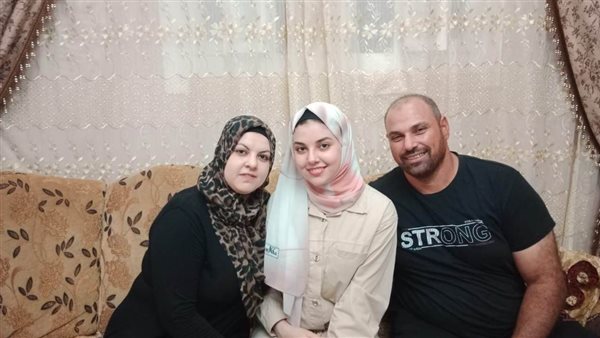 الطالبة منة الله