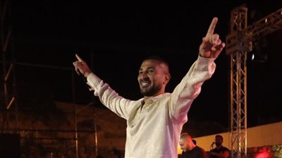 أحمد سعد ينشر مقاطع فيديو جديدة من حفله بتونس ويسخر: دي اللي قالوا عليها فاشلة!