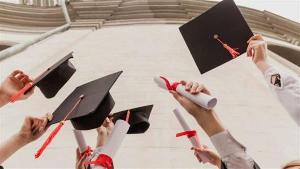 تهنئة طالب بالنجاح