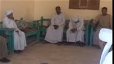 بالحزن والدموع.. أسرة الطالب المتوفى أثناء تأديته امتحان اللغة الأجنبية الأولى بأسوان تتلقى العزاء| بث مباشر 