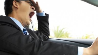 8 نصائح للتغلب على النعاس أثناء القيادة لمسافات طويلة