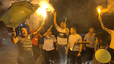 ألعاب نارية وهتافات.. جماهير المصري تحتفل بالفوز على حرس الحدود في الشوارع وتطالب بكأس الرابطة| صور
