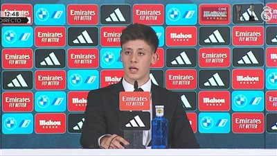 أردا جولر: انتقلت لريال مدريد لأكون لاعبا أساسيا.. ورونالدو وأوزيل قدوتي 