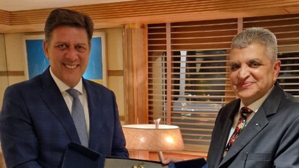 قناة السويس