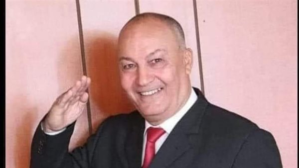 الفنان المسرحي الراحل