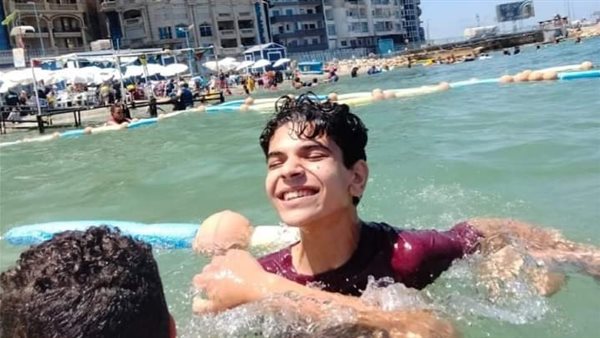 أول شاطئ لذوي الهمم