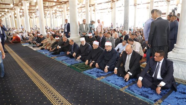 بحضور 4 وزراء.. صلاة