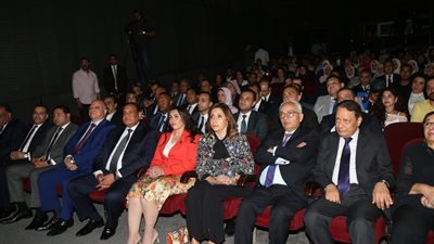 أطفال مبادرة ابني أديبًا لتنسيقية شباب الأحزاب يقدمون العرض المسرحي فلوسك إيه؟ 