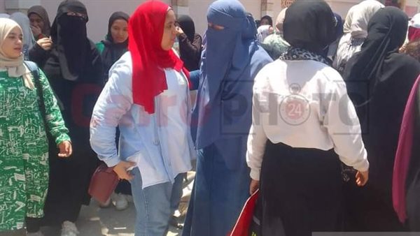 طالبات الثانوية العامة