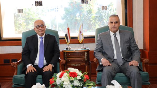 وزير التعليم ومحافظ