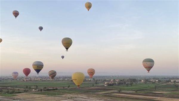 رحلات البالون الطائر