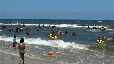 رئاسة مدينة جمصة تحذر من نزول البحر لمدة 3 أيام.. تعرف على السبب