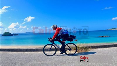 من ورشة بدمياط لرحلات حول العالم.. قصة مواطن يجوب القارات بـ عجلته: عايش بـ كِلية واحدة ونفسي بنتي تكون فخورة بيّا