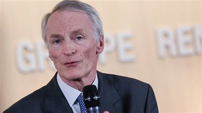  رئيس رينو الفرنسية يحذر من غزو السيارات الكهربائية الصينية أسواق أوروبا