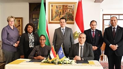 توقيع مذكرة تفاهم بين هيئة الدواء المصرية ونظيرتها بجنوب إفريقيا