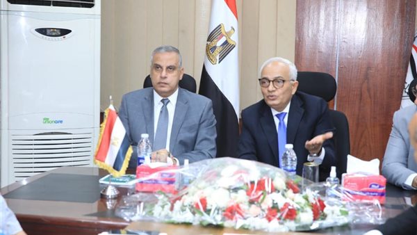 وزير التعليم يتفقد