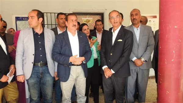 جولة وزير الاتصالات