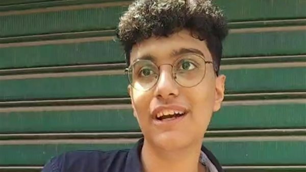 طالب بالثانوية العامة